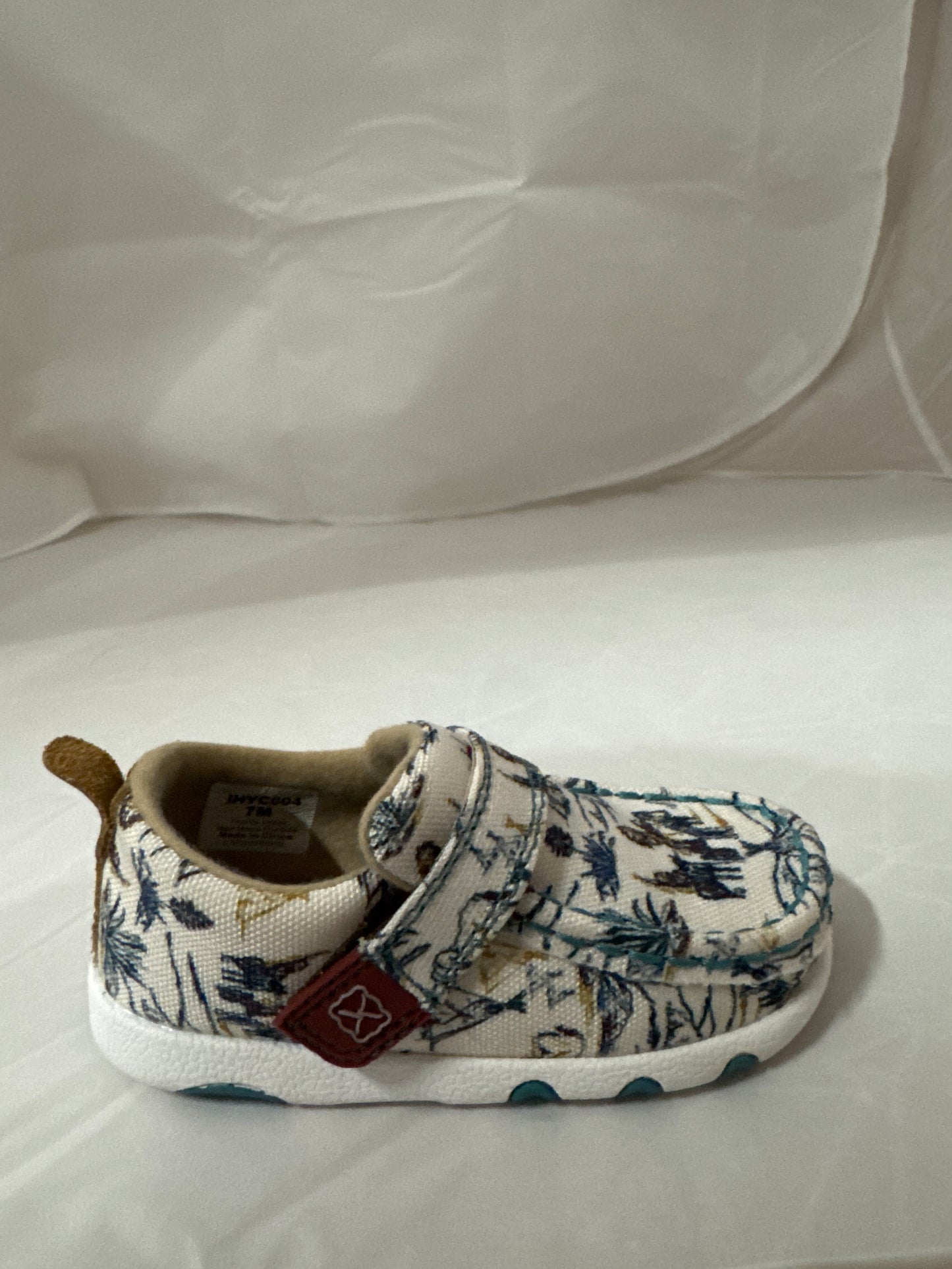 TWISTED X Ivory & Turquoise IHYC004